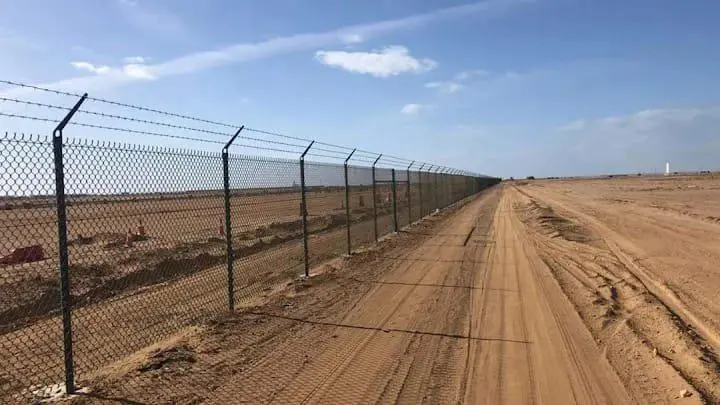 شبوك تجارية لتأمين المحلات والمنشآت